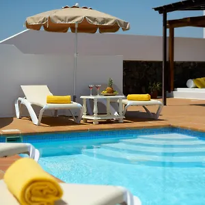 https://villas-san-blas-lanzarote.in-canary-islands.com